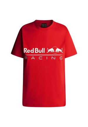 Camiseta corta de manga roja hecha de algodón con cuello redondo, que presenta un logo blanco de "Red Bull Racing" y dos toros estilizados.