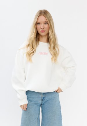 - Bluza