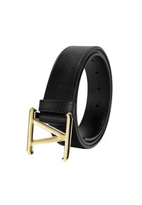 Zwarte leren riem met een breed ontwerp en een gladde textuur, voorzien van een gouden metalen gesp in een 'A' vorm met open ruimtes.