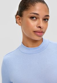 QS Longsleeve - himmelblau