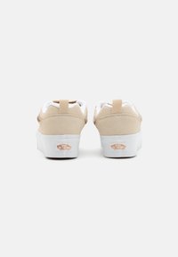 Vans KNU STACK - Skatesko - high shine gold