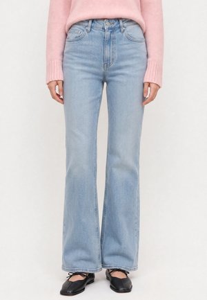 Gina Tricot REBEL HIGH WIDE JEANS - Avar lõikega teksad - blue