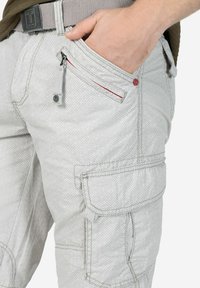 TIMEZONE MIT GÜRTEL CAPRI DESIGN - Shorts - grau