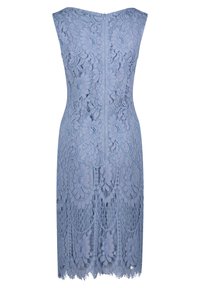 Robe en dentelle bleu clair, avec des motifs floraux, sans manches, fermeture éclair au dos et ourlet croisé.