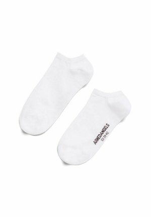 Paire de chaussettes blanches courtes avec "AREA DE ANGELS EU 39-42" imprimé en noir sur le côté d'une chaussette.