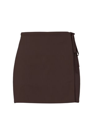 Pieces, PCBOSELLA MW WRAP SKIRT NOOS BC - Falda cruzada - hot fudge