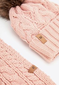 WITTCHEN WINTER SET - Sciarpa - pink
