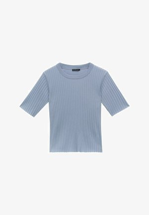 Vaaleansininen ribbikuvioitu lyhythihainen neulepaita, jossa on pyöreä pääntie ja vartalonmyötäinen siluetti.