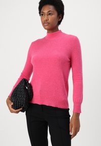 pure cashmere MOCKNECK - Džemperis - strawberry
