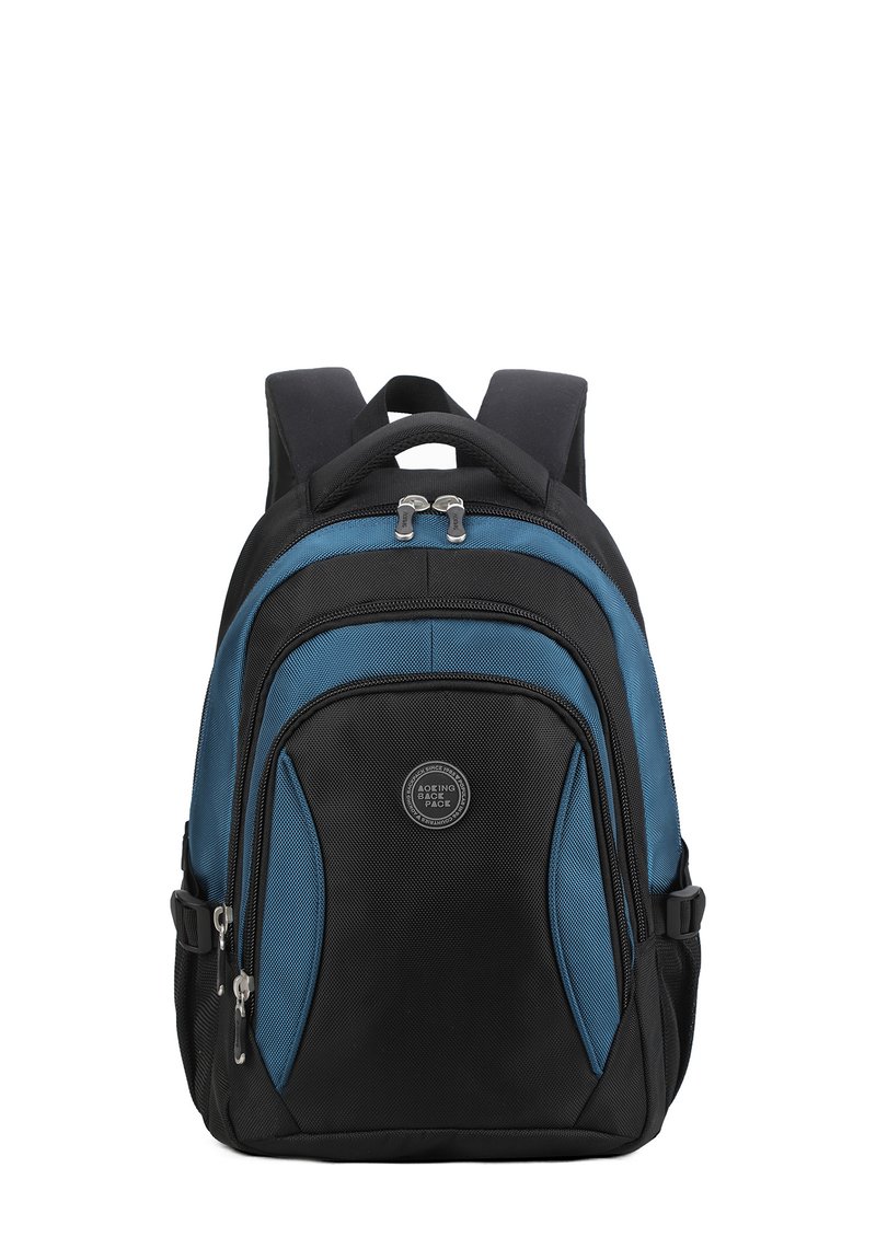 Schwarzer und blauer Rucksack mit einer strukturierten Oberfläche, doppelten Reißverschlüssen und gepolsterten Schulterriemen. Verfügt über ein Logo auf der Vorderseite und Seitentaschen.