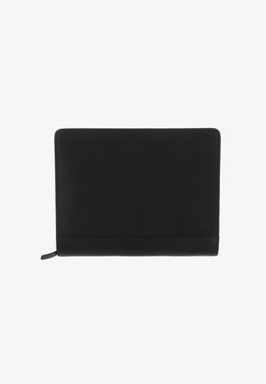 Housse pour ordinateur portable en cuir noir avec une texture lisse, de forme rectangulaire et des détails de couture subtils. Dotée d'une fermeture éclair sur le côté.