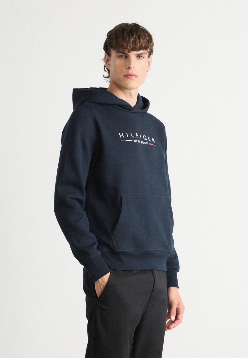 Tommy Hilfiger NEW YORK HOODY - Sweatshirt - desert sky