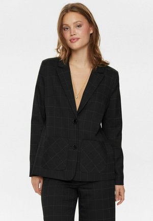 Schwarz kariertes Blazer mit tiefem V-Ausschnitt, zwei Fronttaschen, zwei Knöpfen und langen Ärmeln. Glatte Textur und leichtes Design.