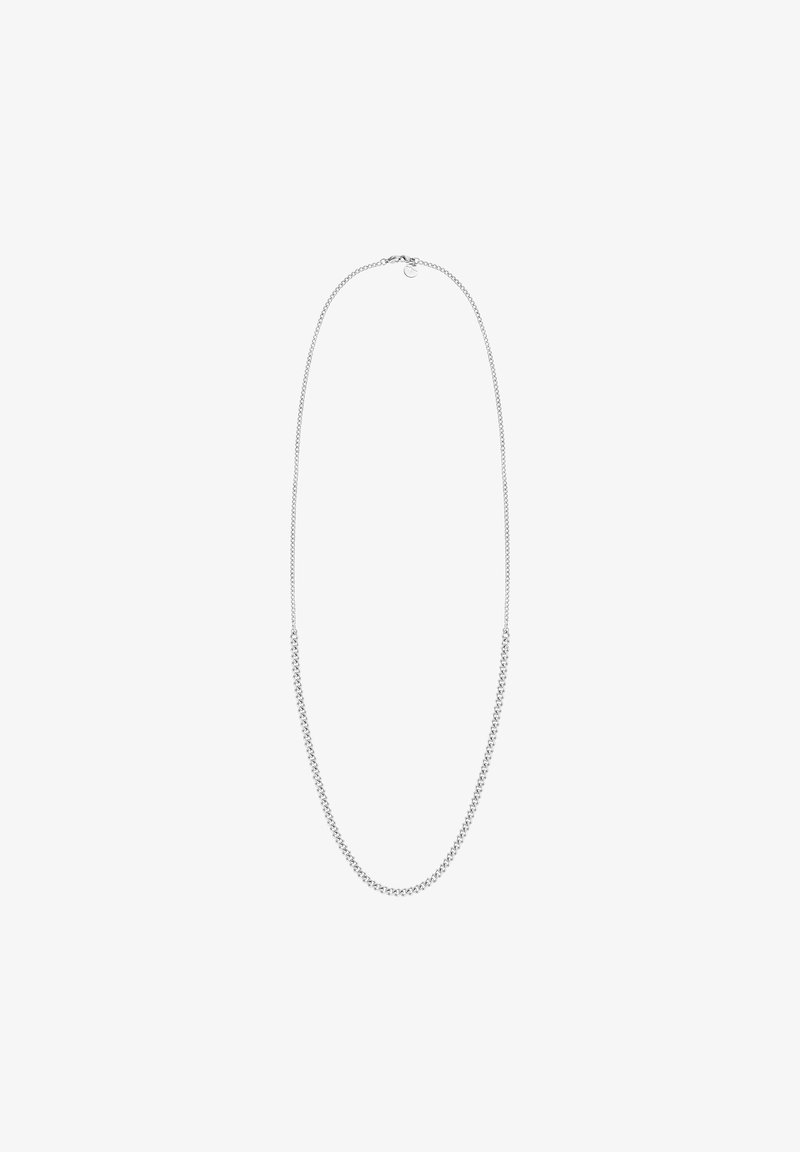 Collier chaîne en argent avec un design de maillons fins sur le dessus et des maillons plus épais et plus grands sur la moitié inférieure, fermé par un petit fermoir.