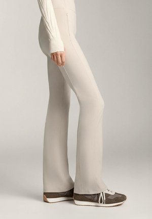 OYSHO RUNNING-STYLE  WITH COMBINED SPLIT - Baskets basses - brown