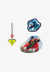 Unselected, superhero joris