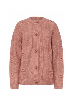 Neulecardigan pehmeässä vaaleanpunaisessa, jossa on teksturoitu kuvio. Siinä on pyöreä pääntie ja viisi puista nappia edessä.