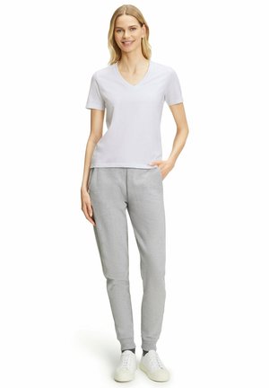 - T-shirt basic