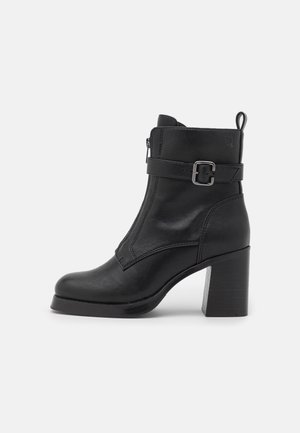 s.Oliver Stiefelette - black
