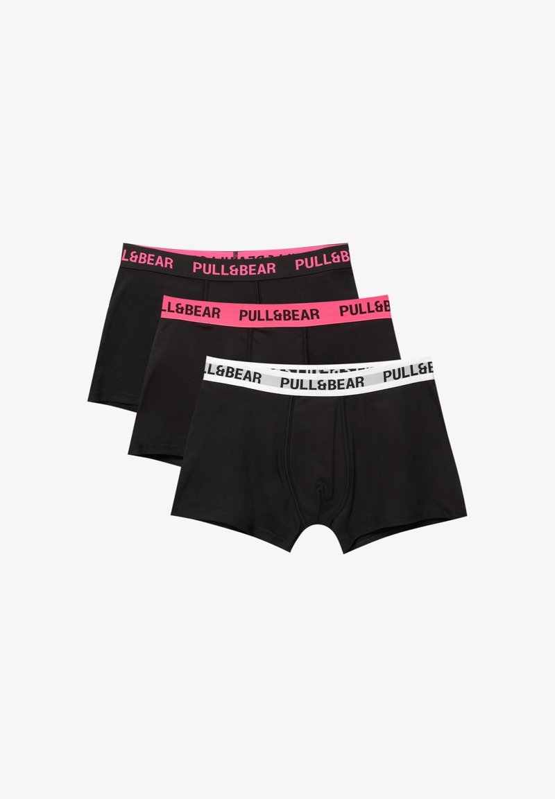 Zwarte boxershorts in een verpakking van drie. Voorzien van elastische taillebanden in roze en wit, elk met het "PULL&BEAR"-merk. Glad stoftextuur.