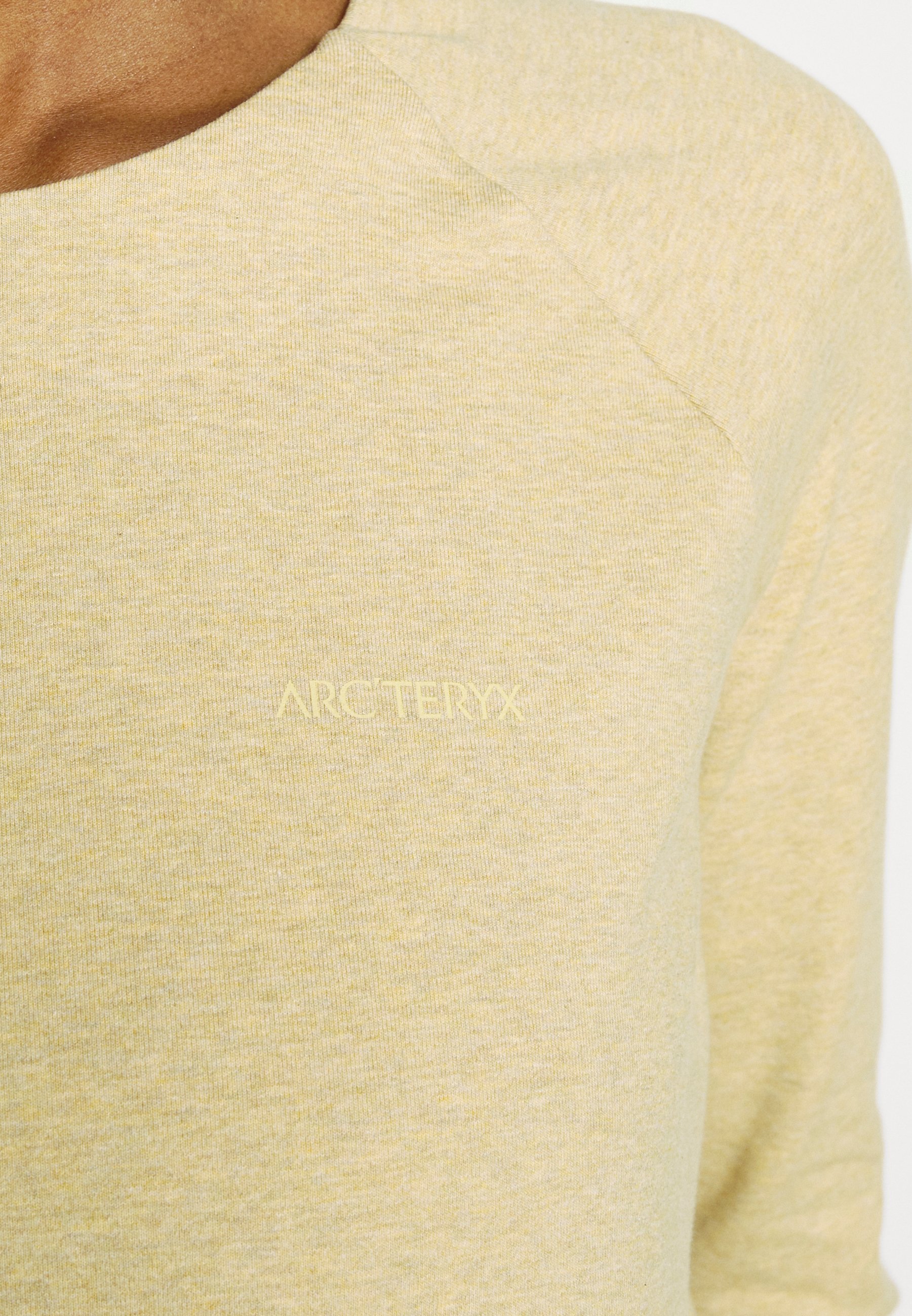 Arc'teryx MOMENTA CENTRE WOMENS 
