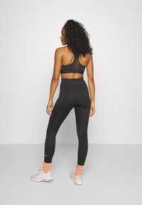 Nike Performance Leggings - black/white