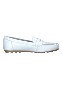 Valkoiset nahka loaferit, joissa on pyöreä kärki, koristeellinen hihna ja teksturoitu kumipohja. Sivusomistus ja sileä pinta.