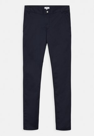 Pantaloni di cotone blu navy dal taglio dritto, con chiusura a bottone e cerniera, e tasche anteriori. Tessuto liscio, cuciture minime.