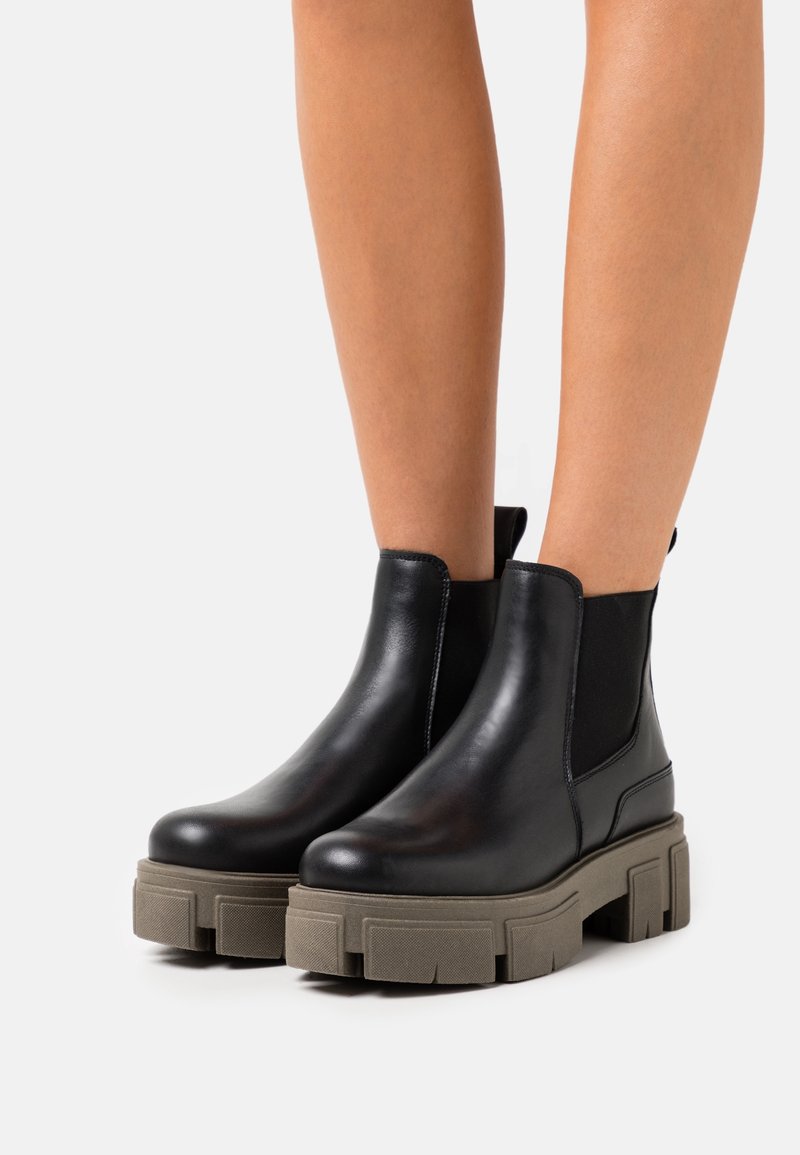 Zign Bottines à plateau - black