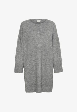 Veľký sivý sveter s mäkkou textúrou, rebrovanými manžetami a okrúhlym výstrihom. Má voľný strih a strednú dĺžku.