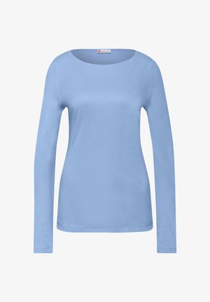 Chemise à manches longues bleu clair avec un col rond, fabriquée en tissu doux, présentant une texture lisse sans motifs ni accents visibles.