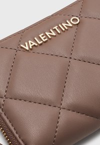 Valentino Bags OCARINA - Peněženka - taupe