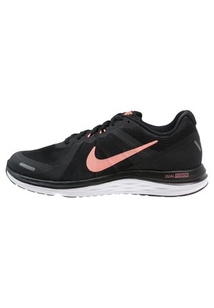 Road running shoes - black