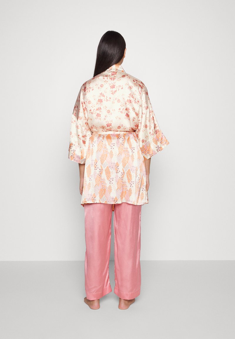 Damen Nachthemden | ONLY ONLKATINKA KIMONO Bademantel brandied apricot ethnic/beige - BN41297 Damen Nachthemden | ONLY ONLKATINKA KIMONO Bademantel brandied apricot ethnic/beige - BN41297