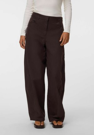 Vero Moda HOSE VMJOSE HOHE TAILLE HOSE - Pantalon classique - chocolate torte