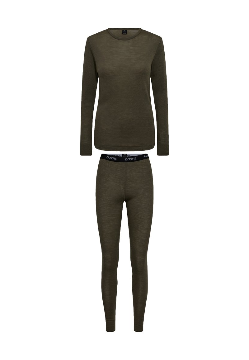 Oliven langærmet top og matchende tætsiddende leggings med sort talje, lavet af blødt, strækbart materiale med en glat overflade.