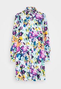 Blommönstrad skjortklänning i ljusblått med lila, gula och gröna blommor. Har en krage och långa ärmar med knapprad.