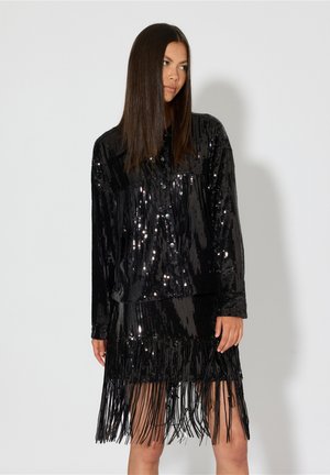MIA FRINGE SHORT SEQUIN JACKET - Lehk bunda - black