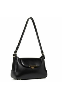 Borsa a tracolla nera in pelle con una forma strutturata, hardware dorato e chiusura a pattina. Caratterizzata da una tracolla regolabile e da una superficie liscia.