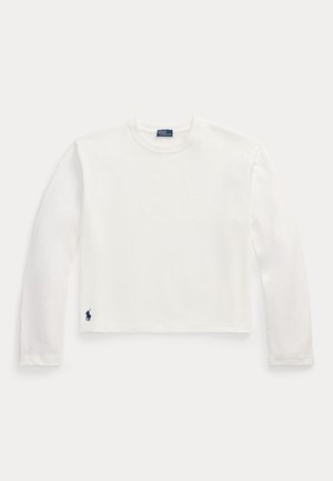 Fehér hosszú ujjú, kerek nyakú póló, bal oldalon alul egy kis sötétkék hímzett Polo logóval.