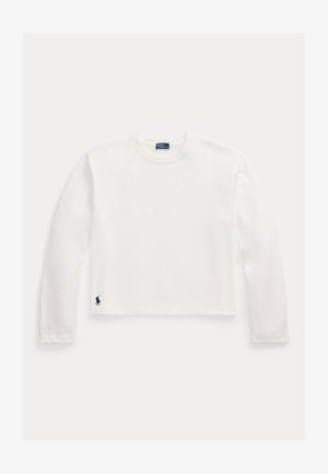 Fehér hosszú ujjú, kerek nyakú póló, bal oldalon alul egy kis sötétkék hímzett Polo logóval.