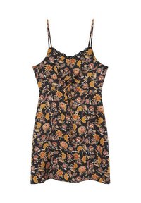 Vestido negro con estampado floral y tirantes finos, con un escote con volantes y un detalle de lazo en el centro. El patrón incluye flores en tonos naranja y rosa.