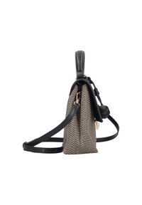 Sac à main texturé noir et beige avec une forme structurée, des accents en cuir, une bandoulière réglable et des détails en métal doré.