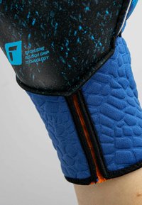 Reusch ATTRAKT FUSION - Guanti - trueblue shockingorange black