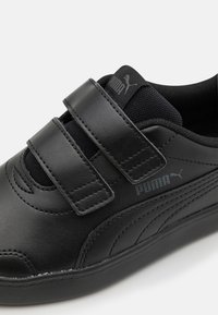 Puma COURTFLEX V2  - Scarpe da allenamento - black/dark shadow