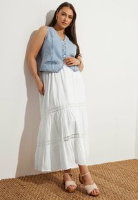 Yours Clothing TIERED - Maxikjol - white