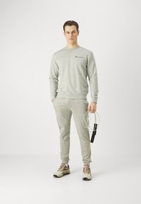 Champion ICONS CREWNECK SMALL LOGO - Felpa - grey melange
