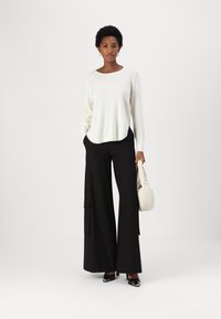 Repeat - Sweter