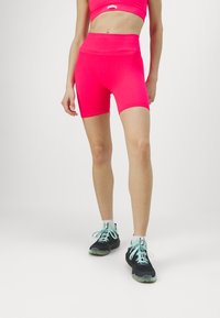 Björn Borg STUDIO SEAMLESS SHORTS - Trikoot - diva pink