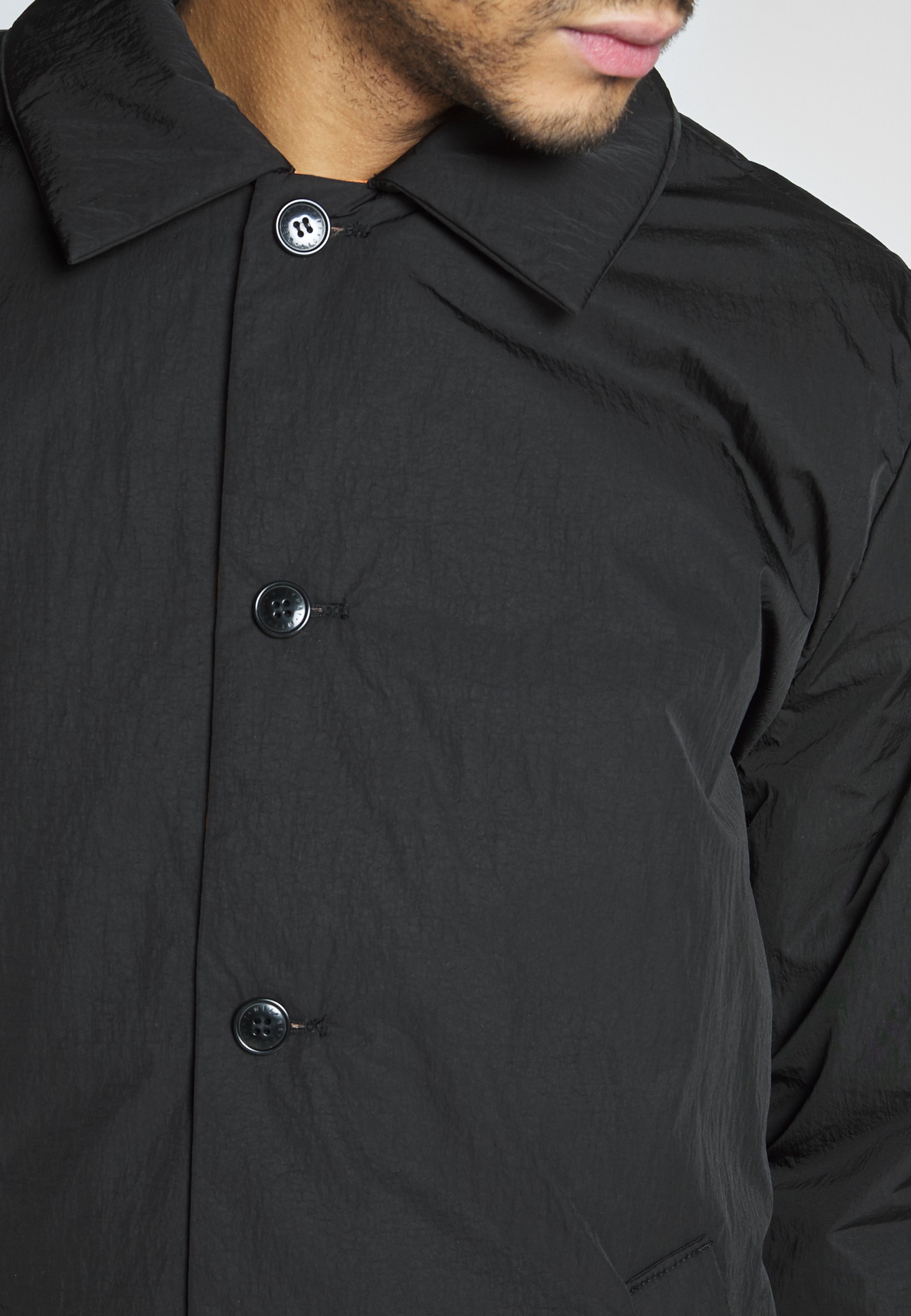 Weekday MARTY REVERSIBLE JACKET Halflange jas black Weekday MARTY REVERSIBLE JACKET Halflange jas black